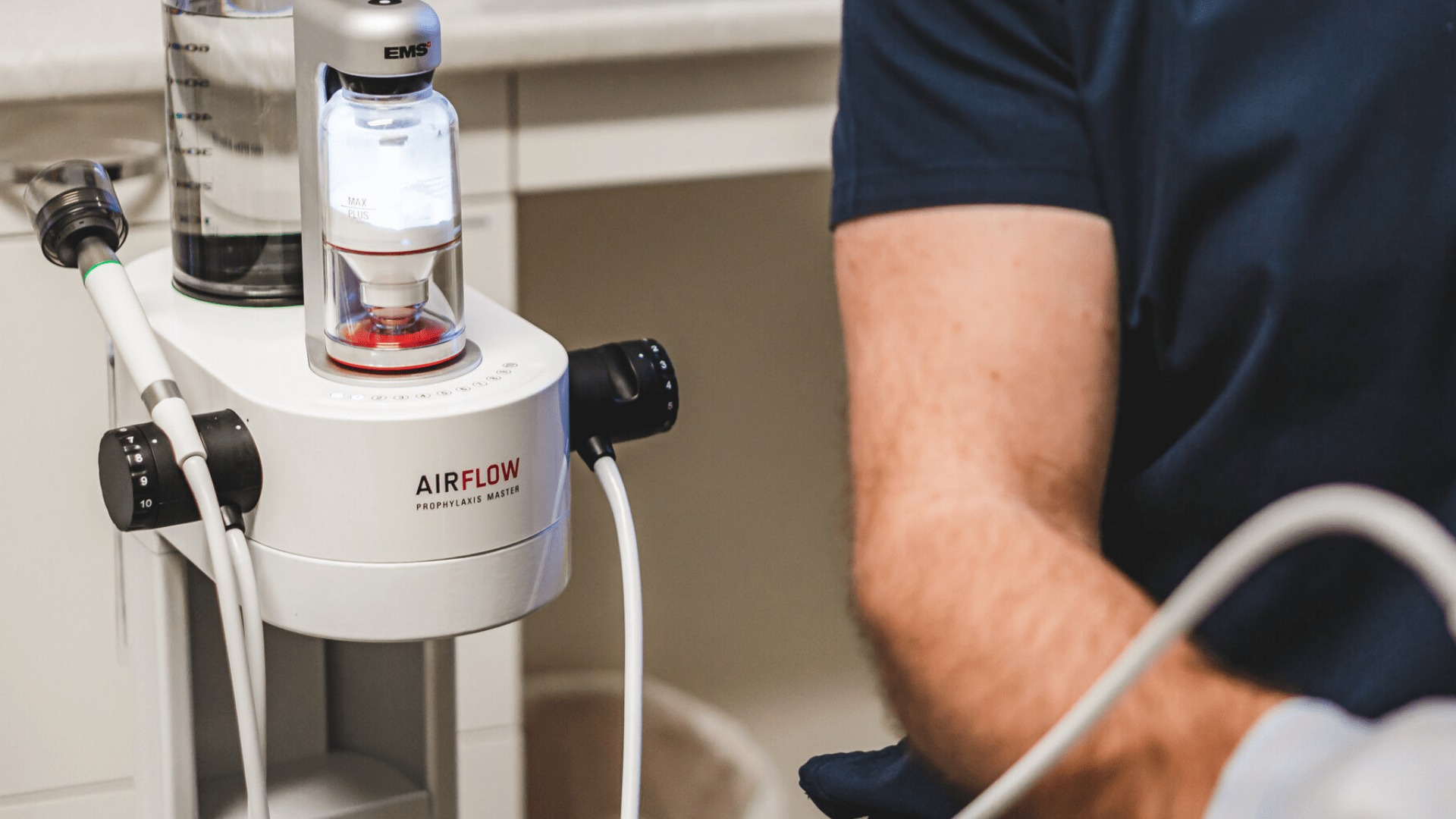 GBT by EMS: The Future of Comfortable and Effective Teeth Cleaning